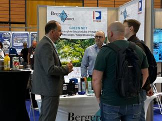Visitors at the PFINDER Booth 1